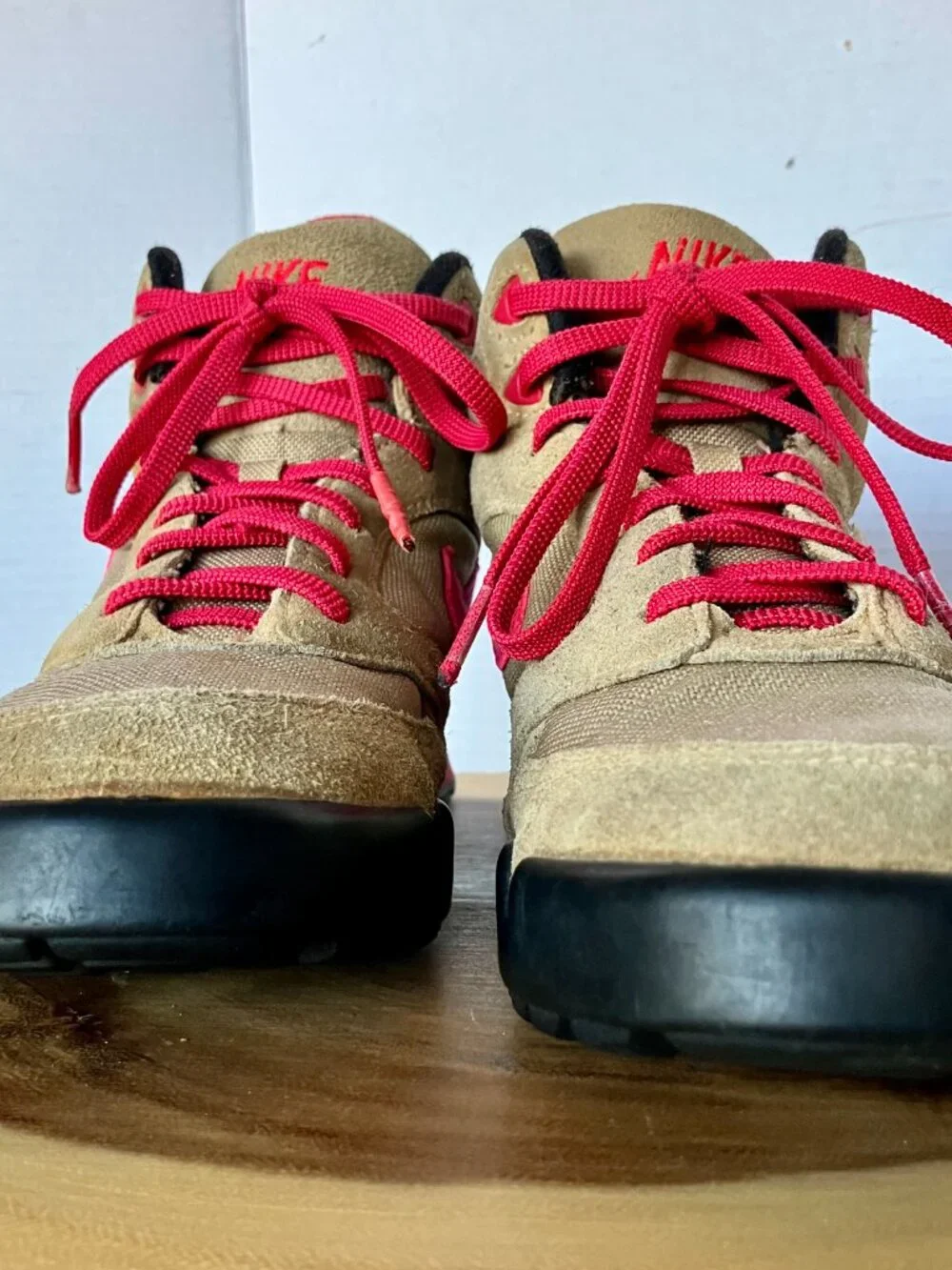 Vintage 90s CALDERA hiking boots size 7.5